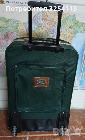 Куфар голям с дръжка на колела, снимка 3 - Куфари - 53229563