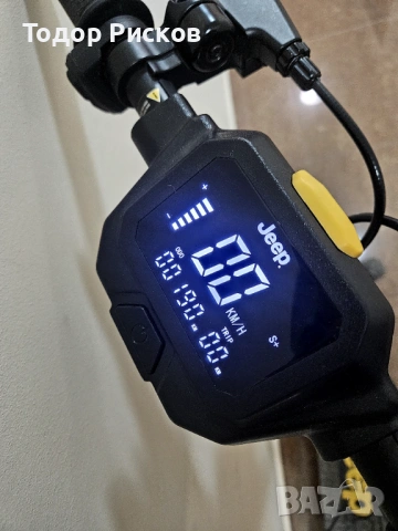 Електрически скутер-тротинетка JEEP JUC AS IPX5 ДО 25 КМ/Ч, ПРОБЕГ ДО 50 КМ