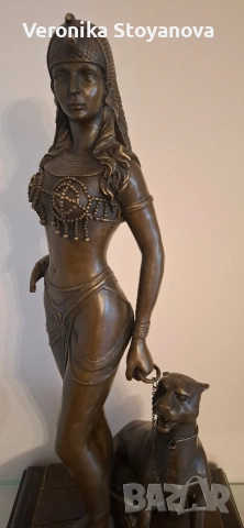 Бронзова статуетка-Клеопатра