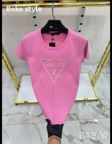 Дамска тениска Guess в Розово и Бяло, снимка 2 - Тениски - 52507634