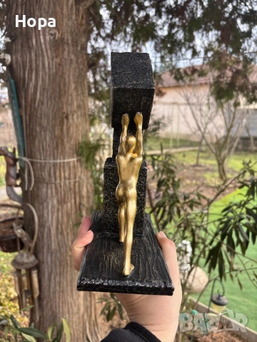 Скулптора - Строителство на бъдещето , снимка 4 - Статуетки - 53422302