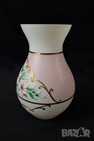 Винтидж стъклена ваза в нежна розово-бяла цветова гама, снимка 2 - Вази - 53656431