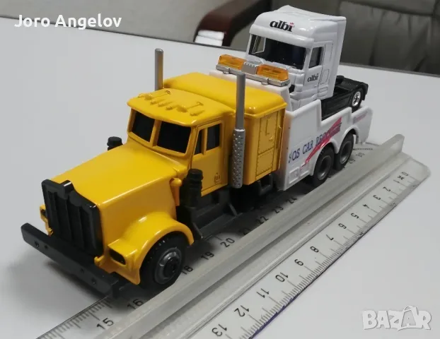 Колички метални модели в размер 1/18 и 1/24, снимка 8 - Колекции - 50057739