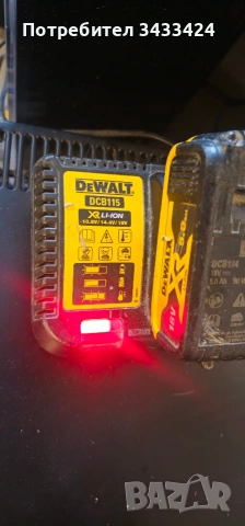 Батерия и зарядно Dewalt, снимка 2 - Други машини и части - 53263039