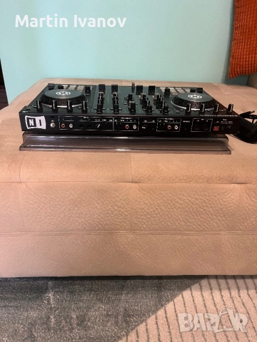 Native instruments traktor s4 mk2, снимка 3 - Ресийвъри, усилватели, смесителни пултове - 53592632