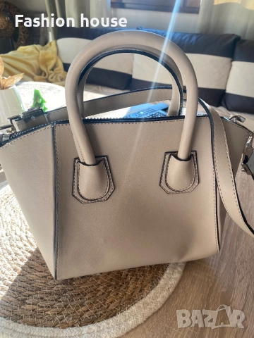 Givenshy дамска чанта, снимка 6 - Чанти - 52801511