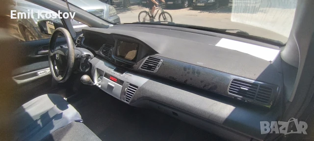 Honda Fr-v 2.2 i-CTDi, снимка 7 - Автомобили и джипове - 50738901