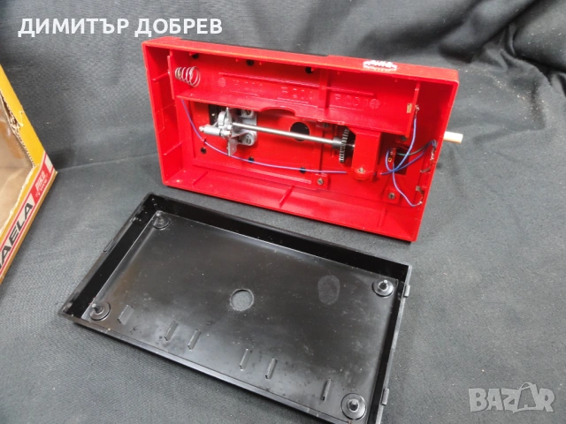 СТАРА РЕТРО СОЦ ГДР DDR ПЛАСТМАСОВА ИГРАЧКА ШЕВНА МАШИНА MICHAELA PIKO, снимка 6 - Колекции - 53022890