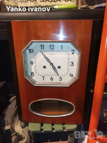 Стенен часовник, снимка 1 - Антикварни и старинни предмети - 45323959