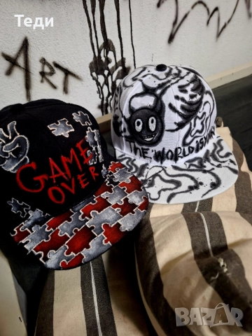 Уникални рисувани шапки единствен брой 