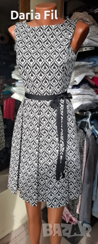 Красива плътна рокля в черно-бели шарки ХС/С размер, снимка 3 - Рокли - 52500538