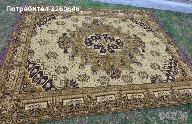 Двулицев вълнен килим