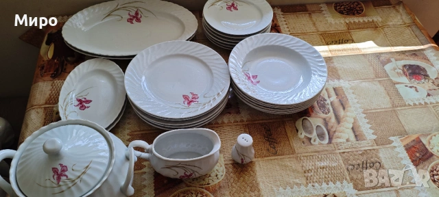 Български порцеланов сервиз от 24 части