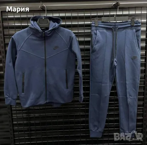 Дамски комплект Nike Tech Fleece, снимка 3 - Спортни екипи - 48799282