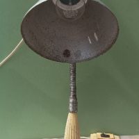 Стара работеща индустриална работна лампа, снимка 3 - Антикварни и старинни предмети - 45383630