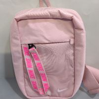 Nike 30/23см.Дамски спортни чанти за през рамо.Нови.Оригинал, снимка 1 - Чанти - 45496064