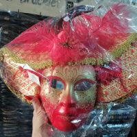 Продавам венецианска маска в червено! , снимка 1 - Декорация за дома - 45221138