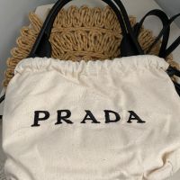 Страхотна чанта Prada, снимка 5 - Чанти - 45887694