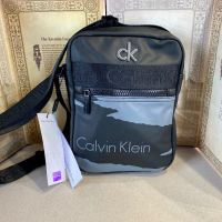 Чанта Calvin Klein hologram, снимка 1 - Чанти - 45433975