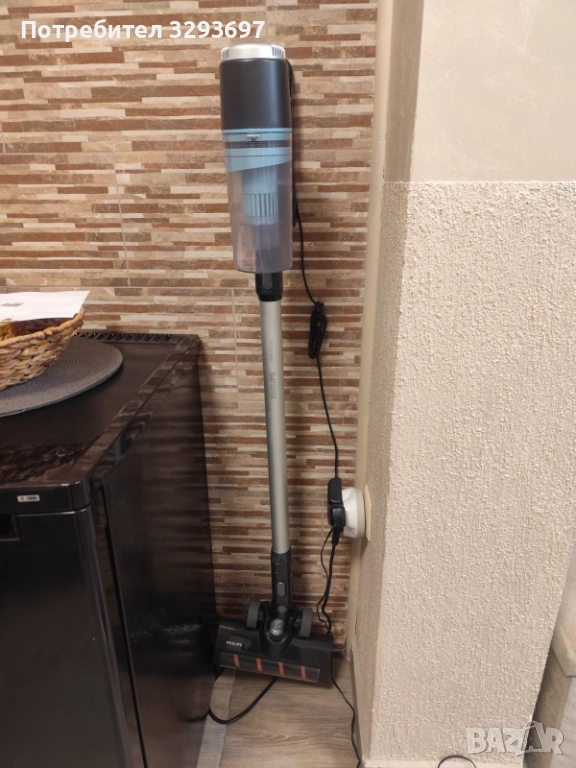 Продавам вертикална прахосмукачка  philips, снимка 1