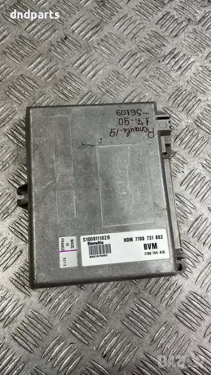 Компютър Renault 19 1.7i 1990г. S100811102 7700731802 , снимка 1