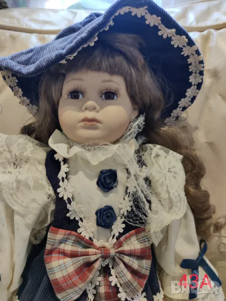 Порцеланова кукла Leonardo Collection , снимка 1