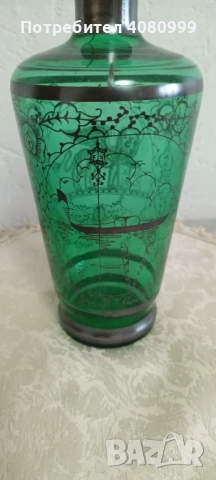 Венецианска карафа рисувана със сребро и три чашки, снимка 4 - Антикварни и старинни предмети - 51938860