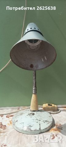 Стара работеща индустриална работна лампа, снимка 3 - Антикварни и старинни предмети - 45383630