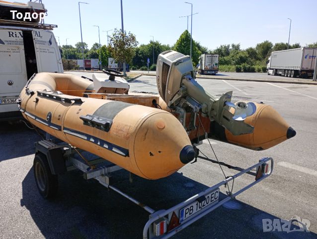 Продавам Лодка RIB-bat дълга 4,50м к-т с мотор SUZUKI 25HP , резервоар и акумулатор, внос от Италия, снимка 4 - Воден транспорт - 46303596