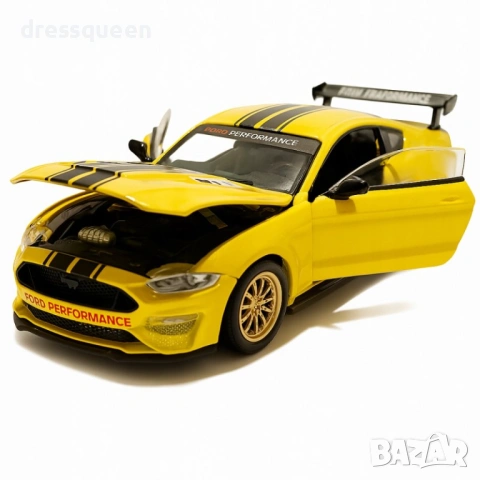 4745 Колекционерски автомобил Ford Mustang GT 1:42 | Метално тяло и отварящи се елементи, снимка 3 - Коли, камиони, мотори, писти - 53810345