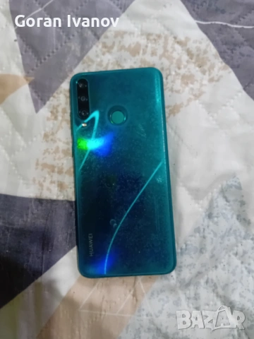 Продавам хуавеи y6р за части за подмяна на дисплеи е телефона