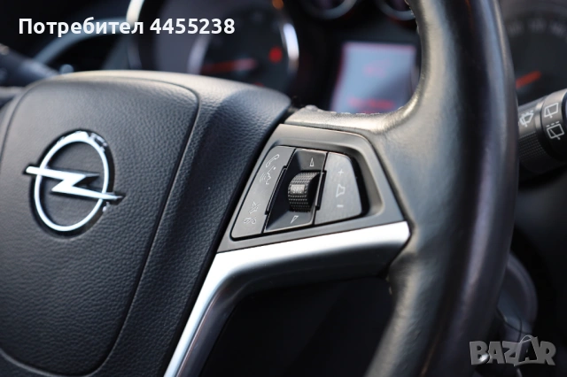 Opel Astra 1.4 Turbo, снимка 9 - Автомобили и джипове - 53142316