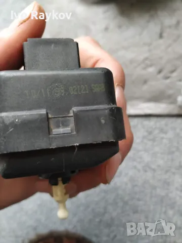 Моторче регулиране  фарове Saab 95 , Saab 93, снимка 7 - Части - 49829636