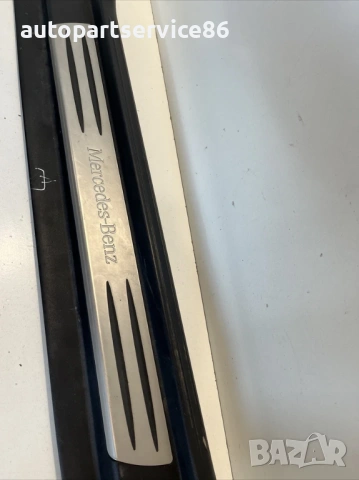 Лайсна за праг за предна дясна врата за Mercedes Slk R171 200K (2005) 1716800235, снимка 2 - Части - 53982601