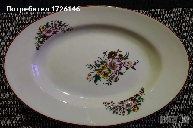 Порцеланова овална чиния 4 броя на Китка с червен кант 