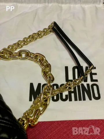 Оригинална дамска чанта Love Moschino, снимка 3 - Чанти - 49454485