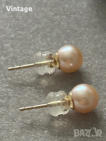 Вечна класика! Златни обеци с розови перли Акоя , снимка 2 - Обеци - 53429679