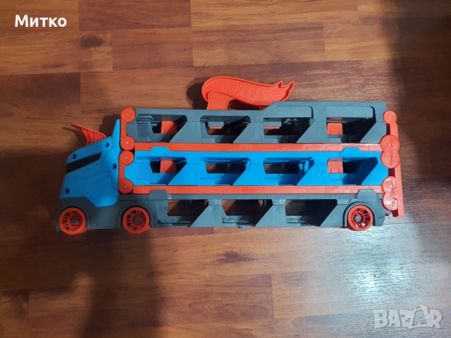Игрален комплект 2 In 1 Hot Wheels - Мега автовоз и писта