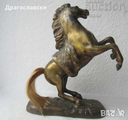 Коне: кон дървен от икеа, черен статуетка статуя фигура, сгъваема стойка за вино, статуетка дървен 