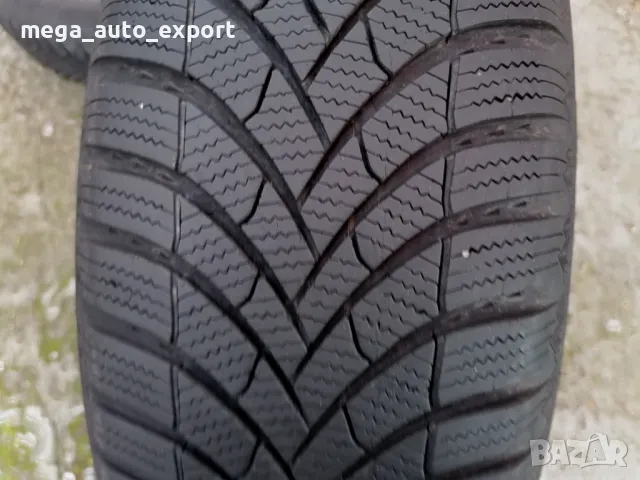 2 бр. Semperit 215/70R16 DOT 3221, снимка 1 - Гуми и джанти - 48396249