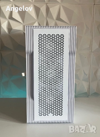 Бял Геймърски Компютър / i3-9100f / RX 570 / Windows 11 Pro, снимка 8 - Геймърски - 53858363