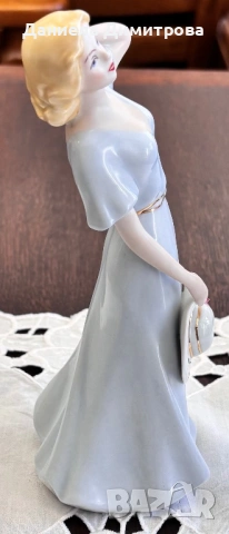 Дама, Royal Dux Bohemia, снимка 3 - Статуетки - 54288399