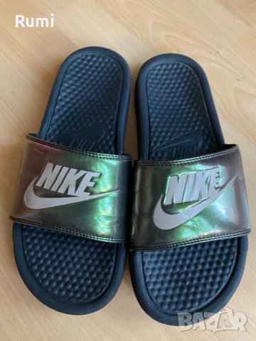 Оригинални дамски чехли Nike Benassi Just Do It Print Slide! 39 н, снимка 4 - Чехли - 46317052