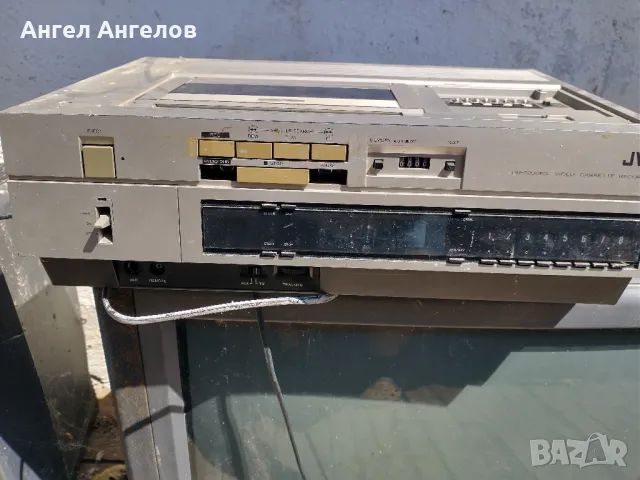 Видео магнетофон JVC HR 7200EG, снимка 2 - Плейъри, домашно кино, прожектори - 46929050