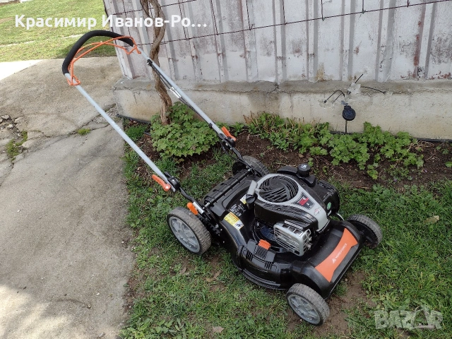 Бензинова самоходна косачка 