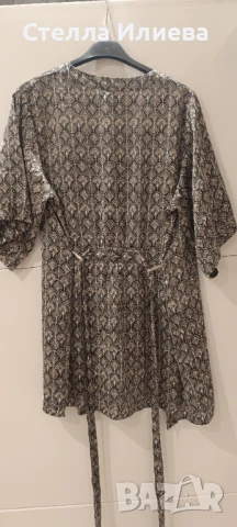 Сатенен халат H&M, снимка 3 - Нощници - 50802394