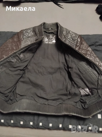 Дамски якета,естествена кожа 2 бр.