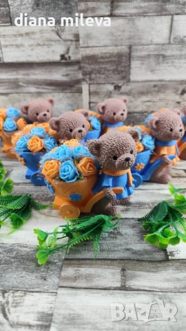 Сладки малки мечета в оранжево и синьо!!