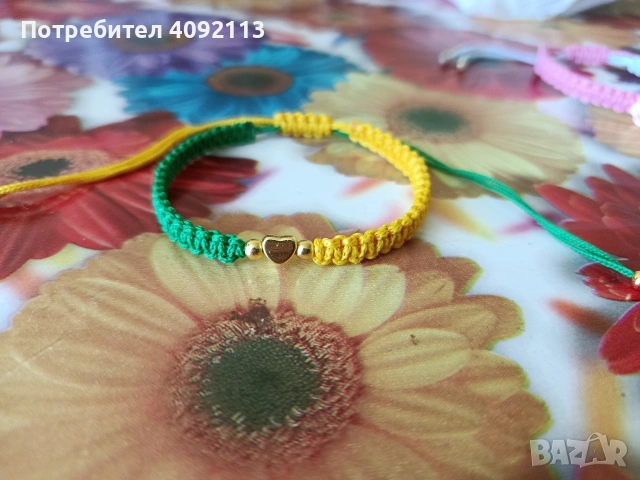 Предлагам ръчно изработени гривни макраме, снимка 3 - Гривни - 53854072