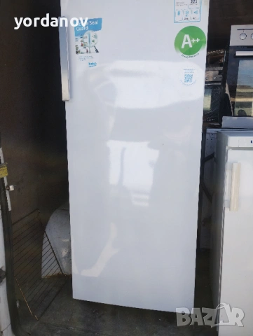 фризери Beko 290л..Liebher 124л.